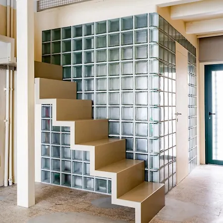 Creative Design Loft In Citta Studi דירה